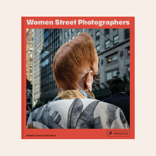 Фотокнига Women Street Photographers про історію вуличних фото, зроблених жінками — Вішлист на Wonderzine