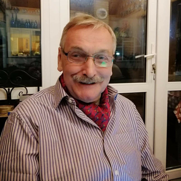 Студентки зверталися в деканат щодо Талашка. В університеті заявляють, що скарг не було — Ситуація на Wonderzine