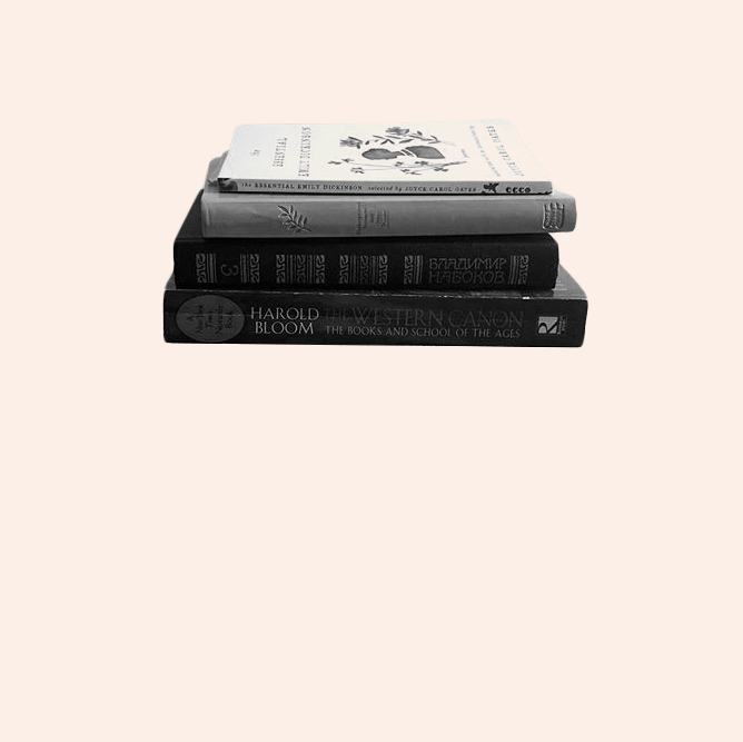 Креативна директорка Ольга Пахолок про улюблені книги — Книжкова полиця на Wonderzine